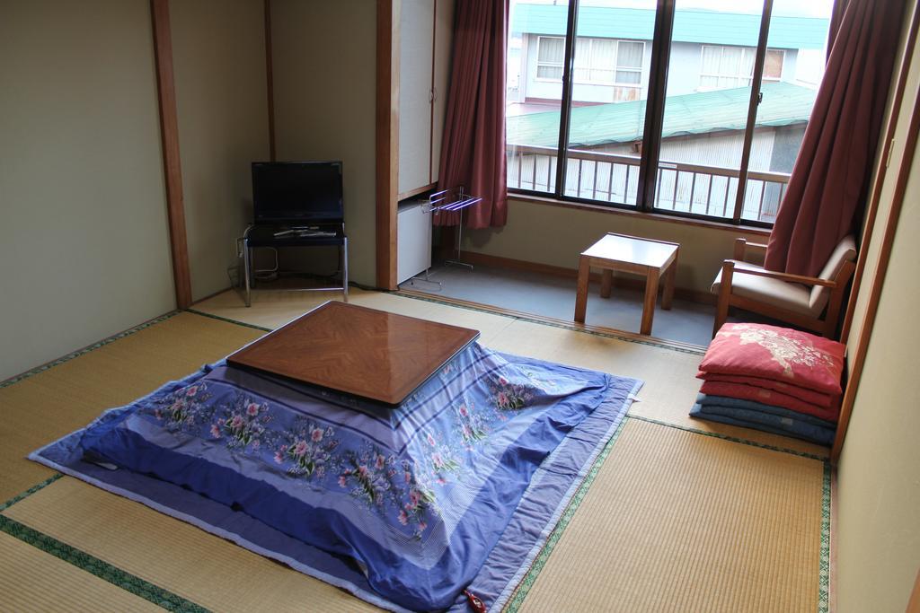 Sugakuso Hotel Yamanakako Exterior photo